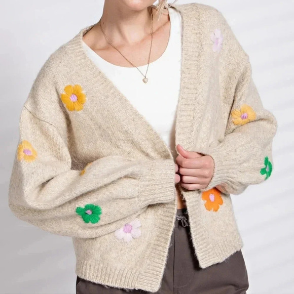 New! Easel Flower Floral Embroidered Knitted Khaki Cardigan - Picture 5 of 8